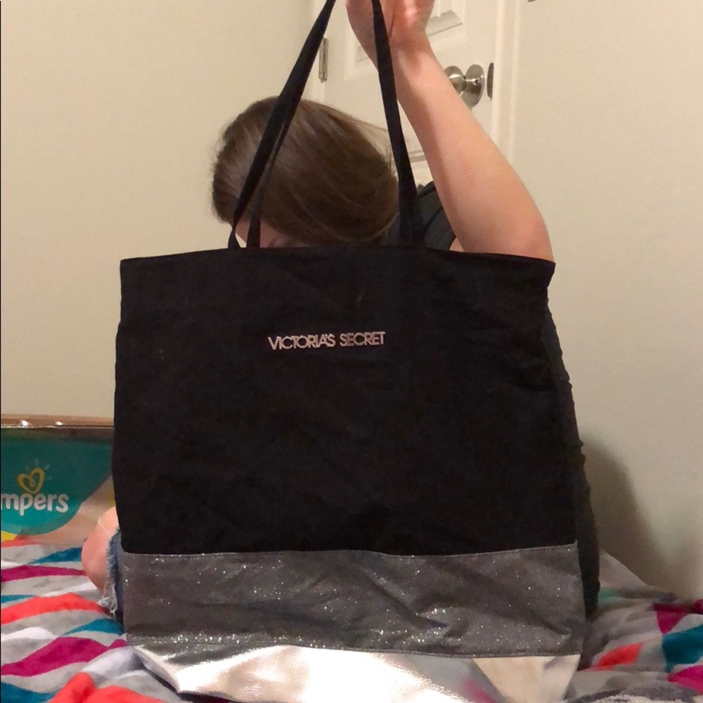 VS tote